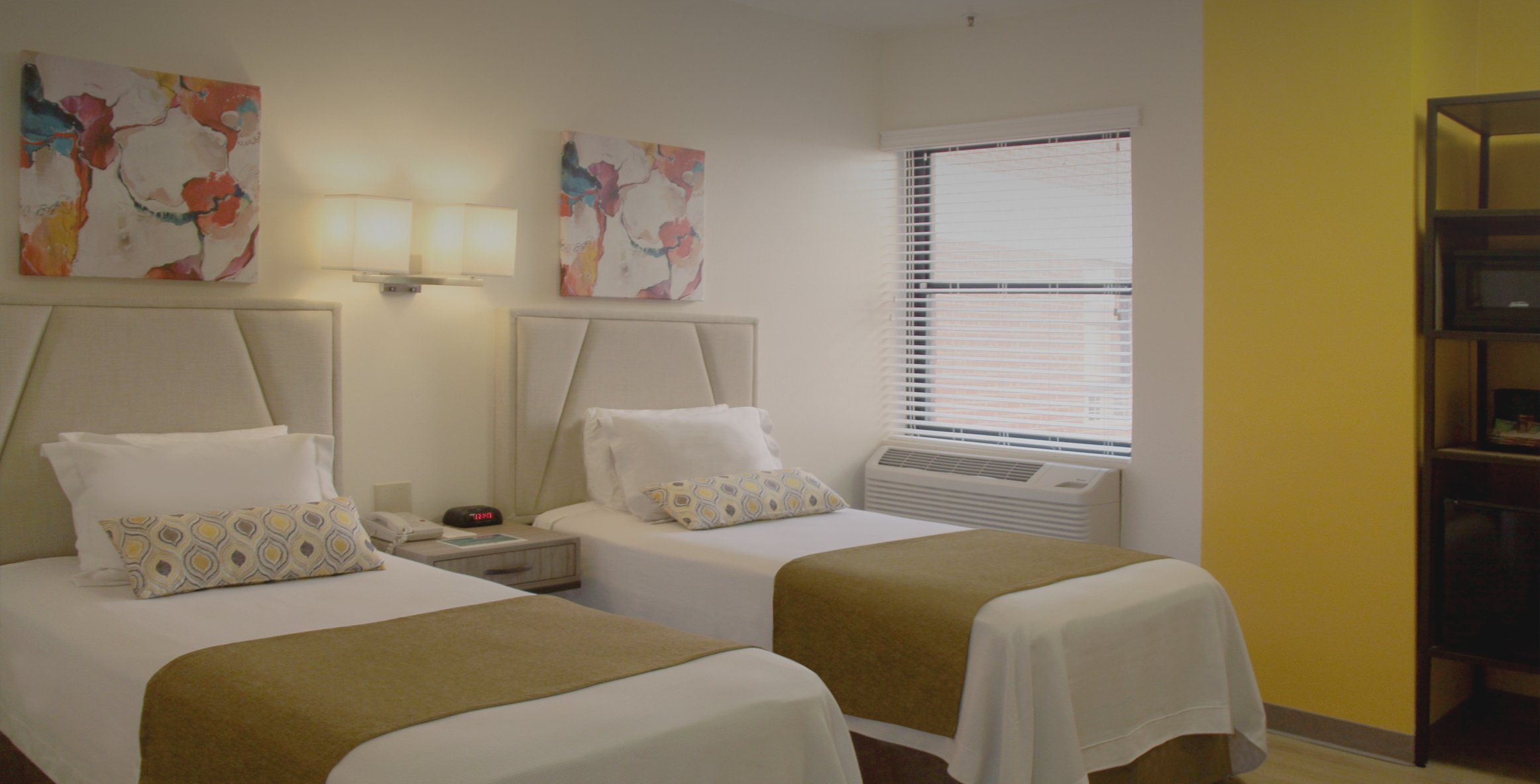 FAMILY-FRIENDLY ACCOMMODATIONS IN THE HEART OF DOWNTOWN LA